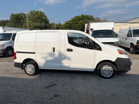 Used 2018 Nissan NV200 S FWD image 9