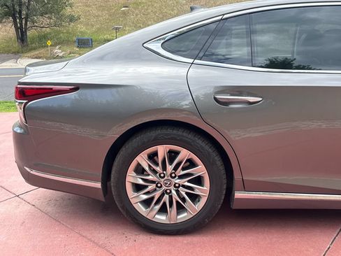 Used 2018 Lexus LS 500 AWD image 32