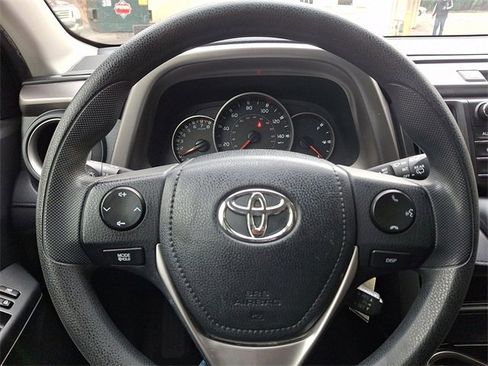 Used 2016 Toyota RAV4 LE image 20