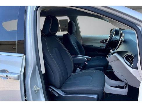 Certified 2024 Chrysler Voyager LX FWD image 50