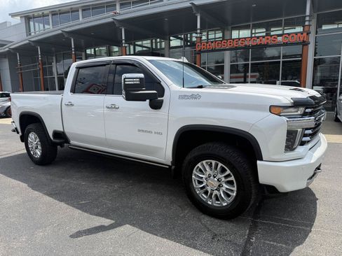 Used 2022 Chevrolet Silverado 2500 High Country w/ Technology Package AWD/4WD image 1