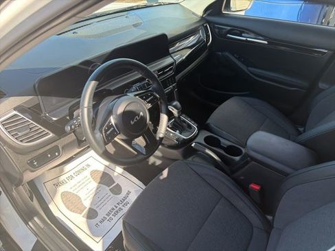 Used 2024 Kia Seltos S image 13