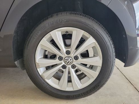 Used 2019 Volkswagen Golf SE FWD image 11
