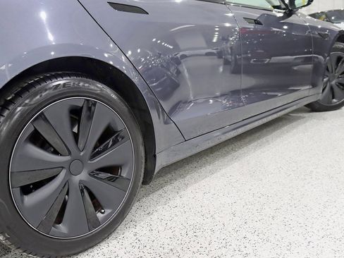 Used 2022 Tesla Model S image 12