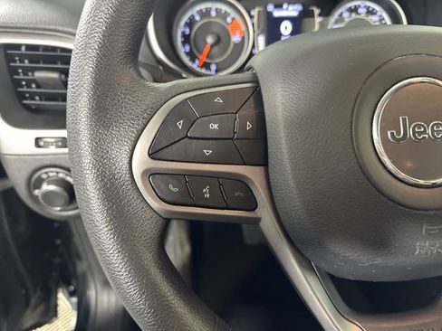 Used 2020 Jeep Cherokee Latitude image 15