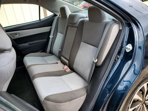 Used 2018 Toyota Corolla LE w/ Carpet Mat Package (TMS) FWD image 37