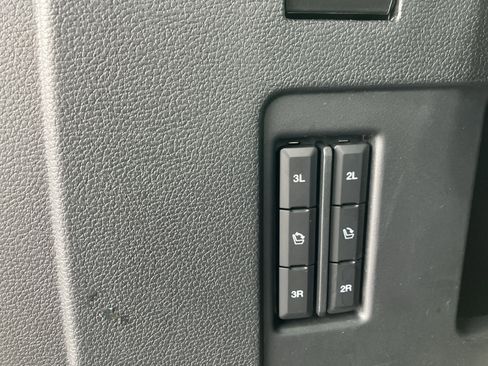 Used 2020 Ford Expedition Max XLT w/ Equipment Group 202A image 14