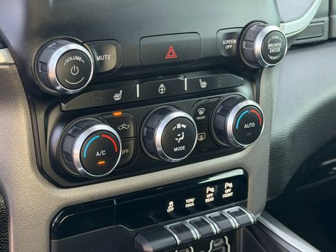 Used 2019 RAM 1500 Big Horn image 24