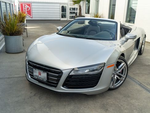 Used 2014 Audi R8 V10 image 7