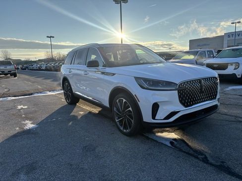 New 2026 Lincoln Aviator Reserve w/ Illumination Package image 2