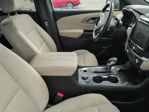 Used 2023 Chevrolet Traverse LT w/ LPO, Cargo Package AWD/4WD image 12