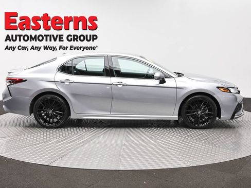 Used 2024 Toyota Camry XSE FWD image 4