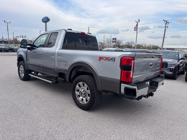 Used 2023 Ford F350 Lariat w/ Chrome Package AWD/4WD image 3