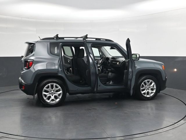 Used 2016 Jeep Renegade Latitude FWD image 41