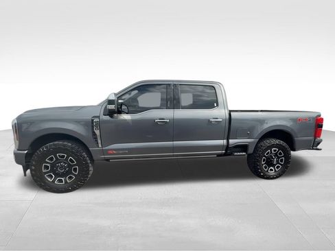 Used 2024 Ford F250 Platinum AWD/4WD image 2
