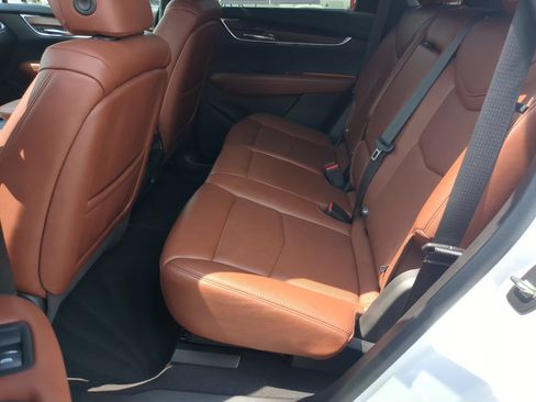 Certified 2021 Cadillac XT5 Premium Luxury AWD/4WD image 23