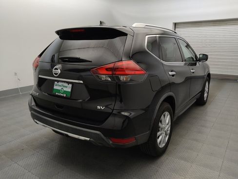 Used 2017 Nissan Rogue SV FWD image 9