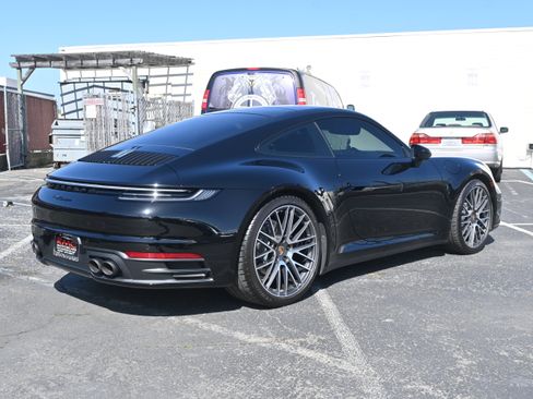 Used 2024 Porsche 911 GT3 image 24
