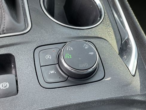 Certified 2023 Chevrolet Traverse Premier image 28