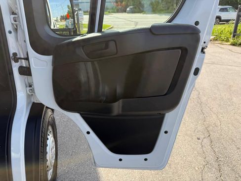 Used 2026 RAM ProMaster 2500 w/ Convenience Group FWD image 37