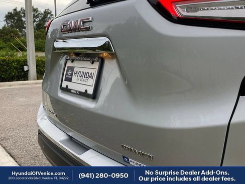 Used 2022 GMC Terrain SLE AWD/4WD image 38