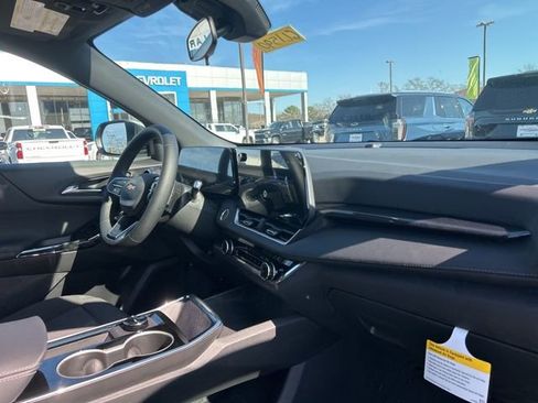 New 2026 Chevrolet Equinox LT image 33