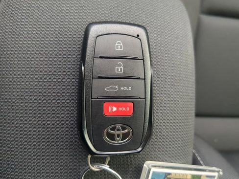 Used 2024 Toyota Corolla LE w/ LE Convenience Package image 33