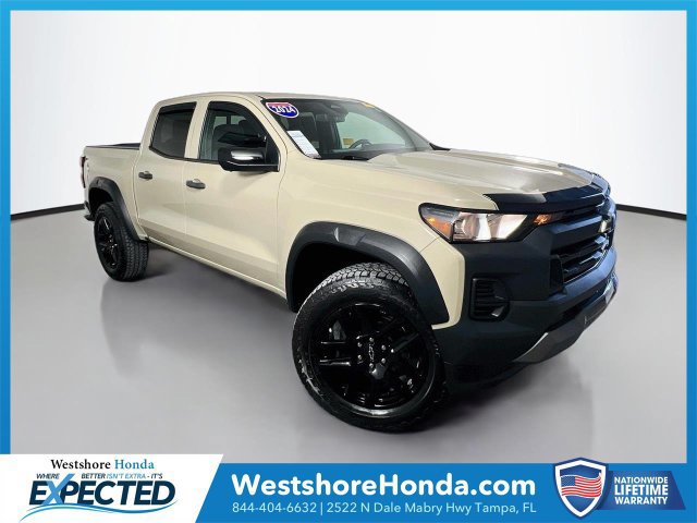 Used 2024 Chevrolet Colorado Trail Boss w/ Technology Package AWD/4WD image 1