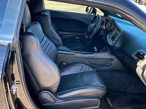 Used 2017 Dodge Challenger SRT Hellcat image 7