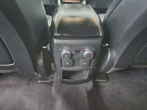 Used 2020 Ford Explorer XLT w/ Equipment Group 202A AWD/4WD image 25