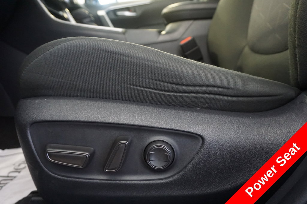 Used 2024 Toyota RAV4 XLE FWD image 6