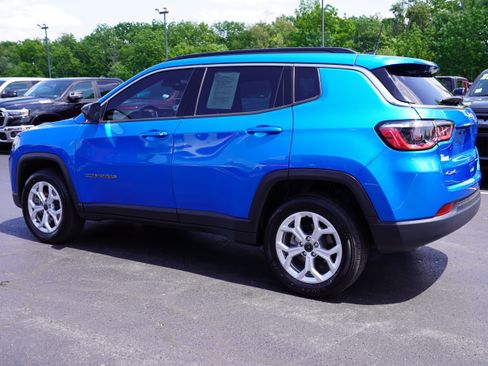 Used 2025 Jeep Compass Latitude AWD/4WD image 8