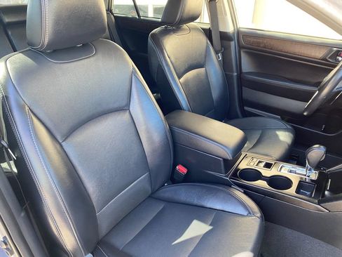 Used 2017 Subaru Outback 2.5i Limited image 16