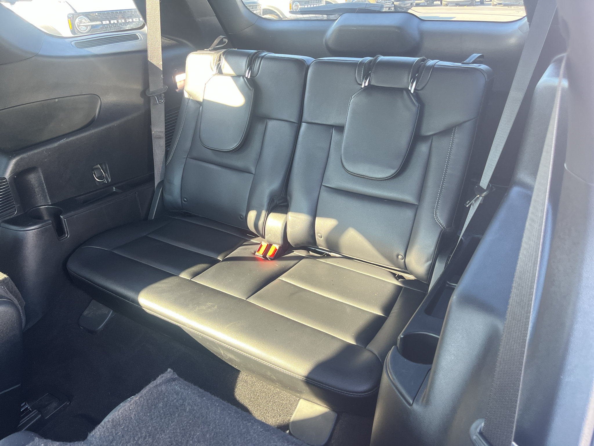 Used 2020 Ford Explorer XLT w/ Equipment Group 202A RWD image 28