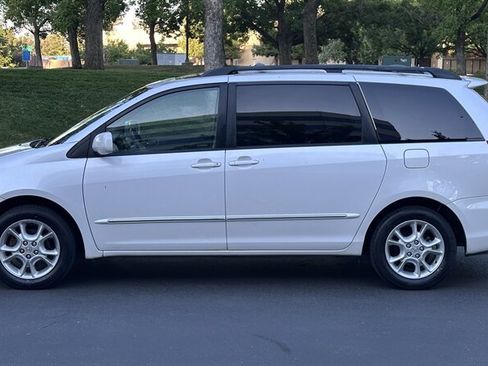 Used 2004 Toyota Sienna XLE FWD image 8