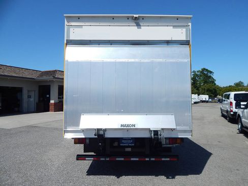 Used 2021 Isuzu NPR image 4