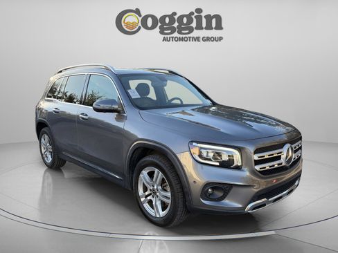 Used 2021 Mercedes-Benz GLB 250 w/ Premium Package image 7