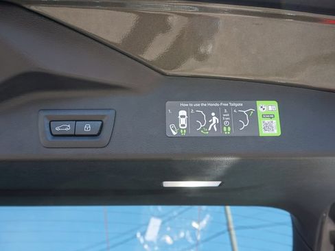 New 2026 BMW X5 xDrive40i w/ M Sport Package AWD/4WD image 8