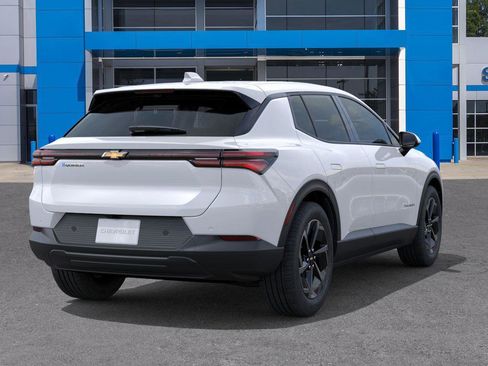 New 2026 Chevrolet Equinox EV LT image 4
