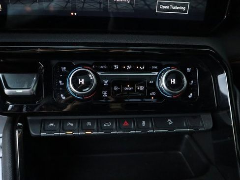 Used 2024 GMC Sierra 1500 AT4 w/ Technology Package image 41