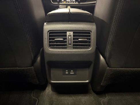 Used 2022 Nissan Rogue SV w/ SV Premium Package AWD/4WD image 16