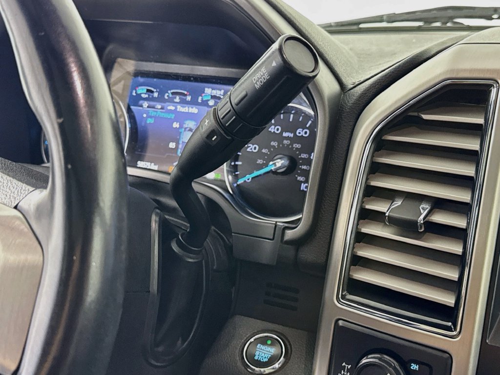 Used 2020 Ford F250 Platinum w/ FX4 Off-Road Package AWD/4WD image 19