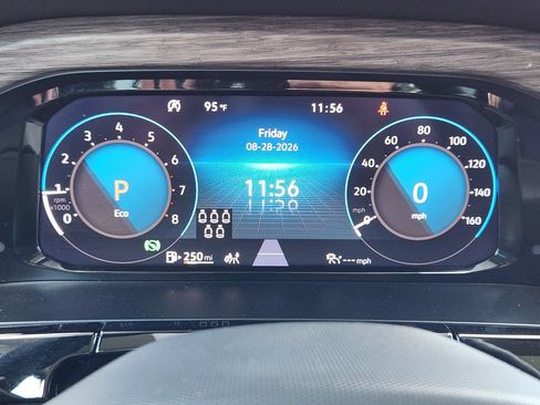 Used 2025 Volkswagen Atlas SEL Premium R-Line AWD/4WD image 13