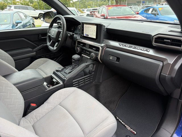 Used 2025 Toyota Tacoma SR5 AWD/4WD image 13