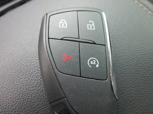 Used 2025 GMC Canyon AT4 w/ Technology Plus Package image 47