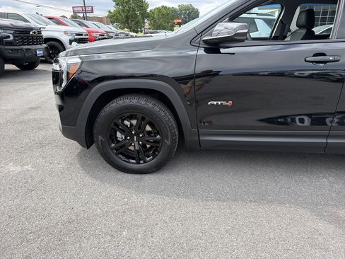 Used 2024 GMC Terrain AT4 w/ LPO, Floor Liner Package AWD/4WD image 12