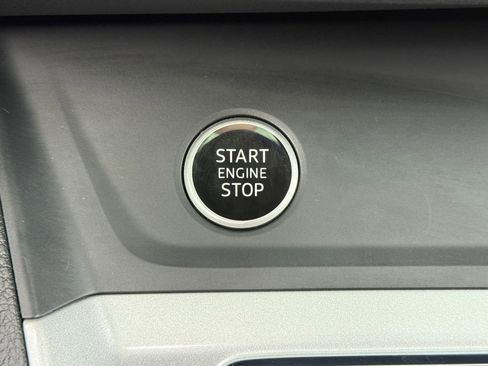 Used 2024 Audi Q3 2.0T Premium image 29