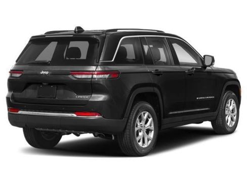 Used 2023 Jeep Grand Cherokee Limited w/ Black Appearance Package AWD/4WD image 3