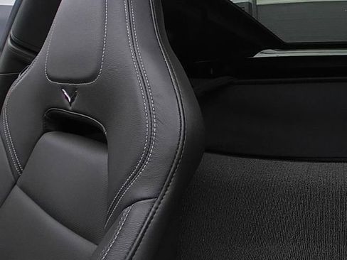 Used 2017 Chevrolet Corvette Stingray Coupe RWD image 24