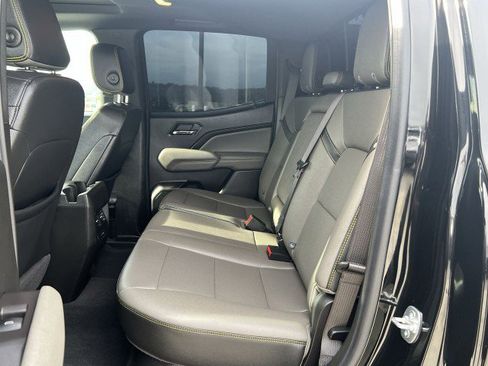 Used 2025 Chevrolet Colorado ZR2 w/ Midnight Edition image 26